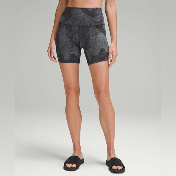 C - Lululemon Align High-Rise Short 6"
Stencil Dreams Black Multi - Picture 2 of 4